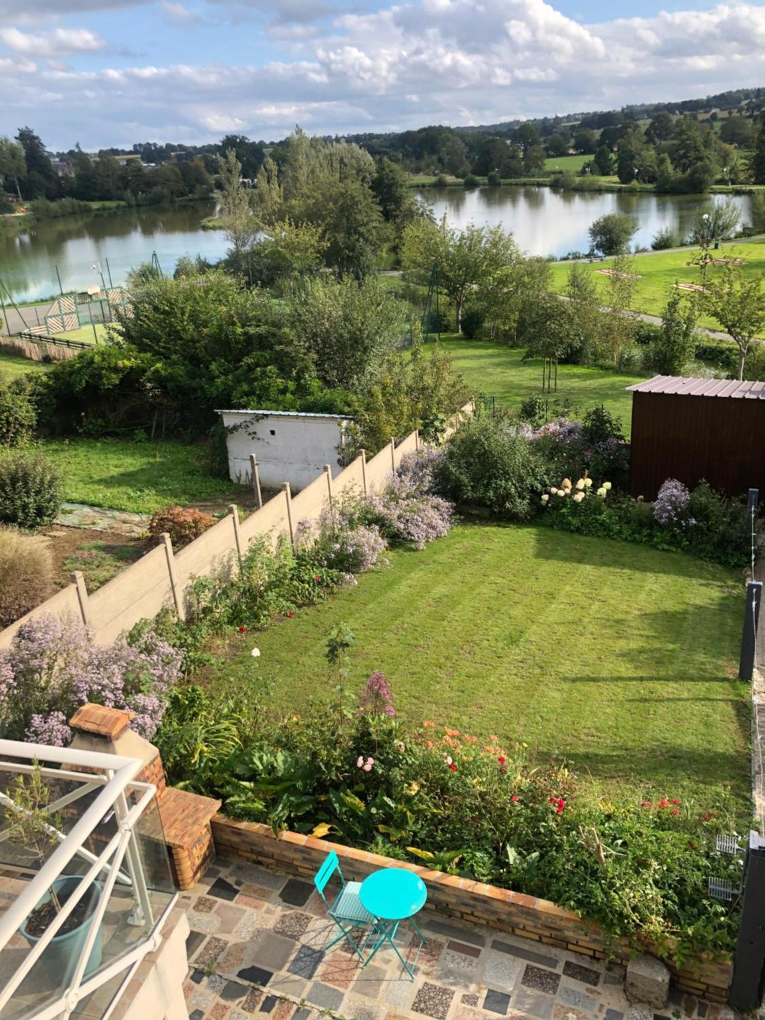 La Maison Du Lac Saint-Hilaire-du-Harcouët Eksteriør bilde